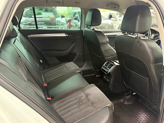 Skoda Superb 10 of 17