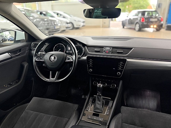Skoda Superb 11 of 17