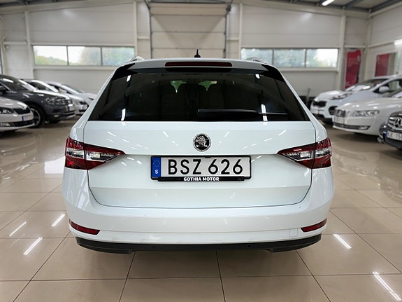 Skoda Superb 5 of 17