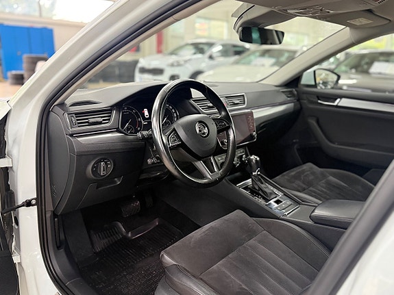 Skoda Superb 8 of 17