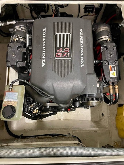 Bella 652 Volvo Penta 4.3 GXi 4 of 12