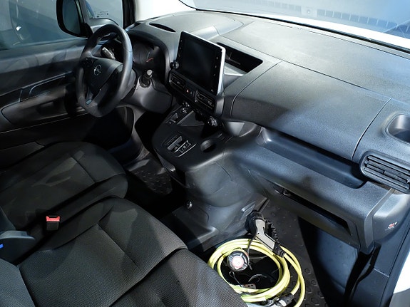 Opel Combo-e 8 of 11