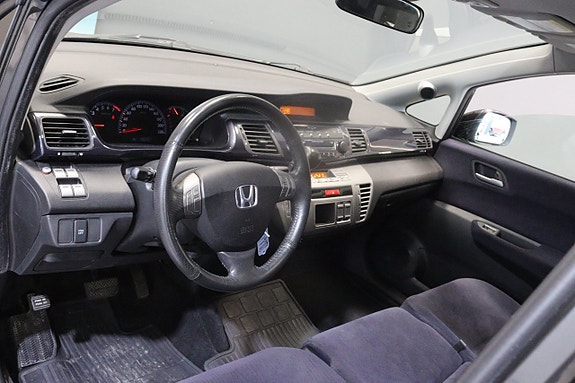 Honda FR-V 17 of 21