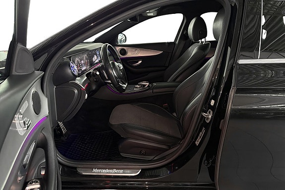 Mercedes-Benz E220 8 of 11