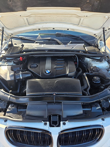 BMW 320d 6 of 6