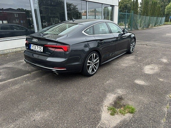 Audi A5 3 of 9