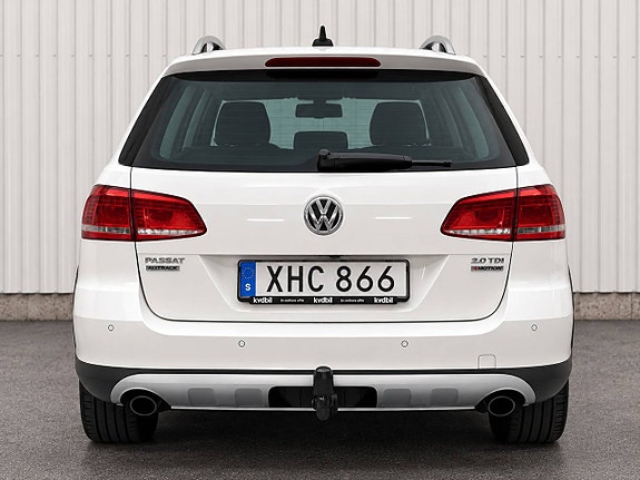 Volkswagen Passat Alltrack 4 of 22