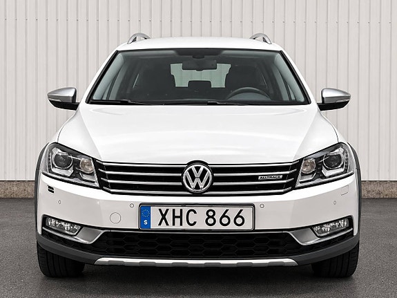 Volkswagen Passat Alltrack 5 of 22