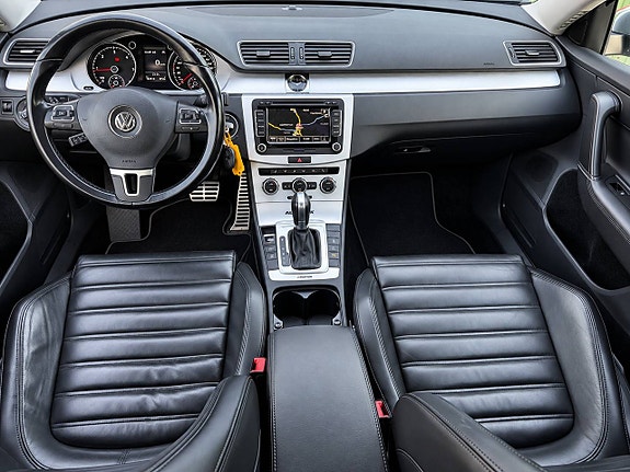 Volkswagen Passat Alltrack 11 of 22