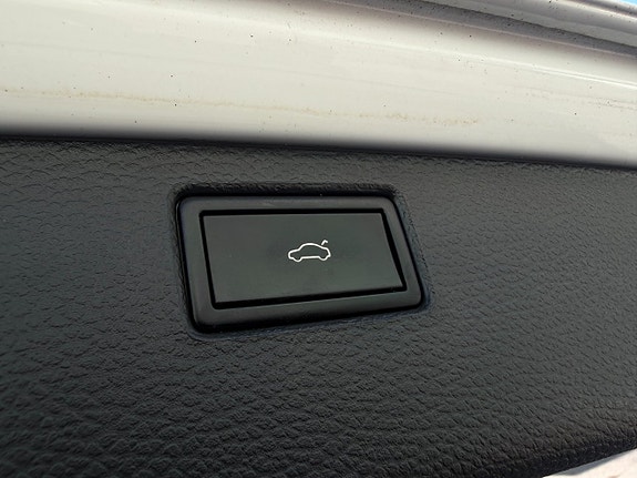 Volkswagen Passat Alltrack 19 of 22