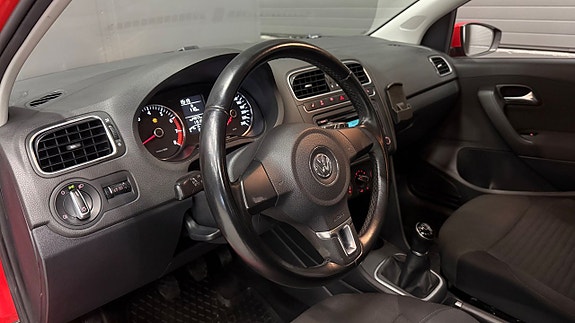 Volkswagen Polo 13 of 23