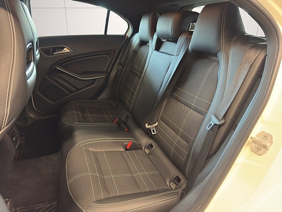 Mercedes-Benz A180 14 of 22