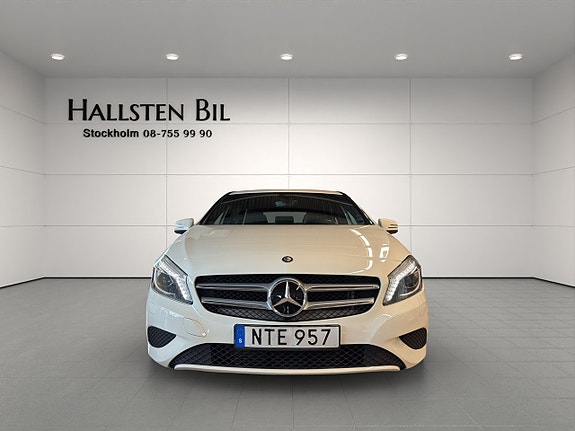 Mercedes-Benz A180 3 of 22