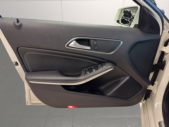 Mercedes-Benz A180 15 of 22