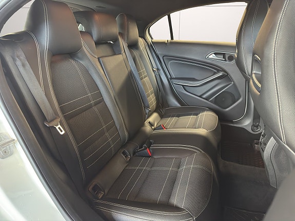 Mercedes-Benz A180 13 of 22