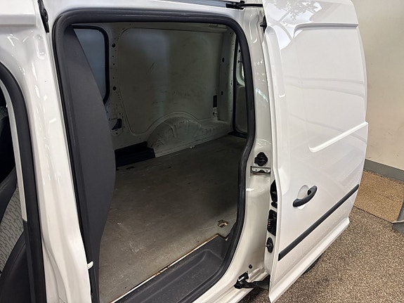 Volkswagen Caddy Maxi 11 of 18