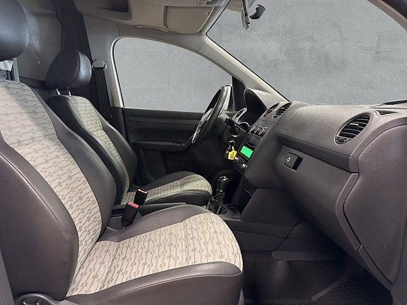 Volkswagen Caddy Maxi 14 of 18