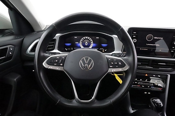 Volkswagen T-Roc 15 of 23