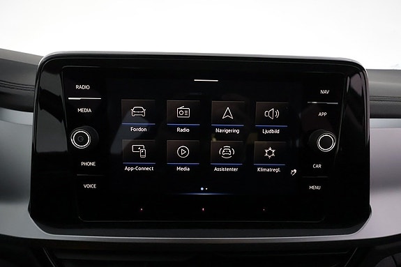 Volkswagen T-Roc 18 of 23