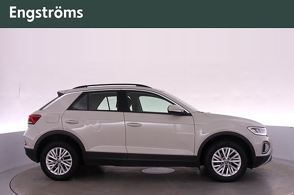 Volkswagen T-Roc 2 of 23