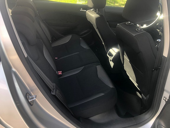 Peugeot 308 8 of 9
