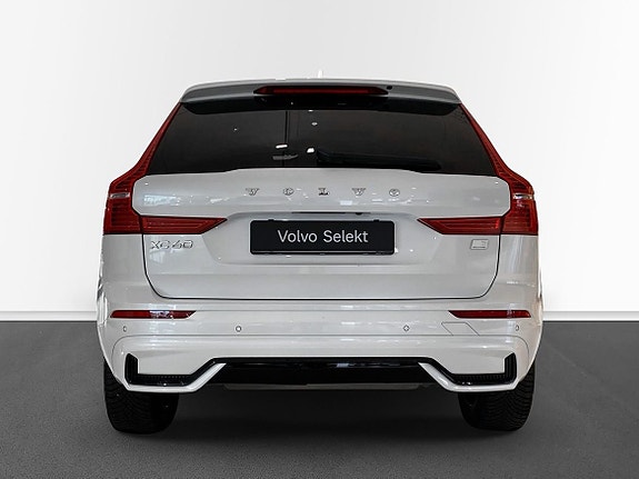 Volvo XC60 8 of 19