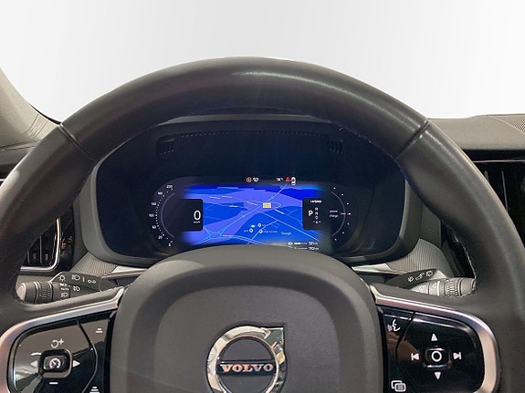 Volvo XC60 12 of 19