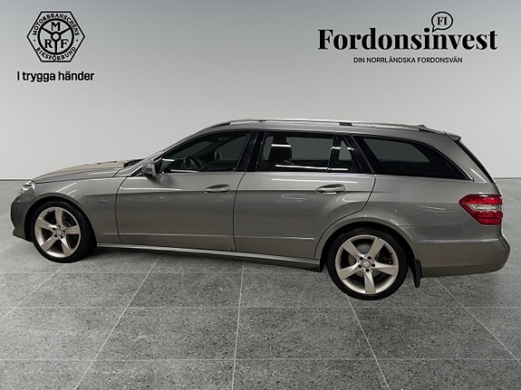 Mercedes-Benz E350 5 of 17