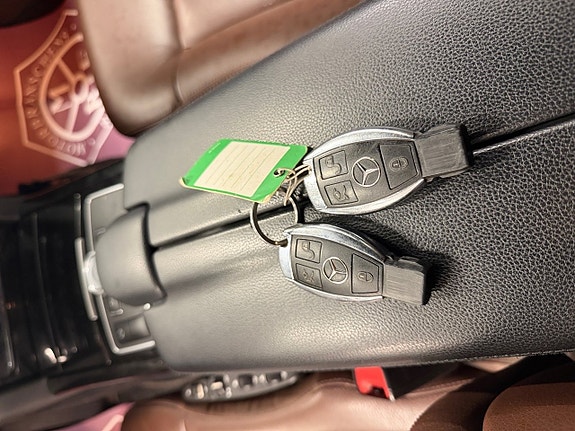 Mercedes-Benz E350 15 of 17
