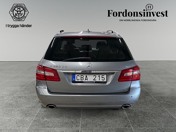 Mercedes-Benz E350 7 of 17