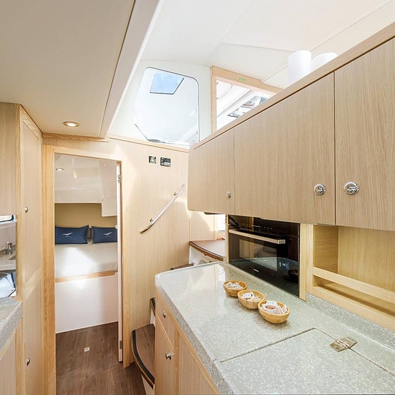 Seawind 1170: nästan ny, välutrustad & byggd för att seglas 8 of 12