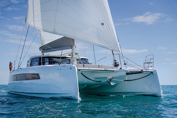 Seawind 1170: nästan ny, välutrustad & byggd för att seglas 2 of 12