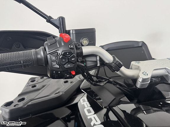 CFMOTO CFORCE 850 BLACK EDITION TB 5 of 14
