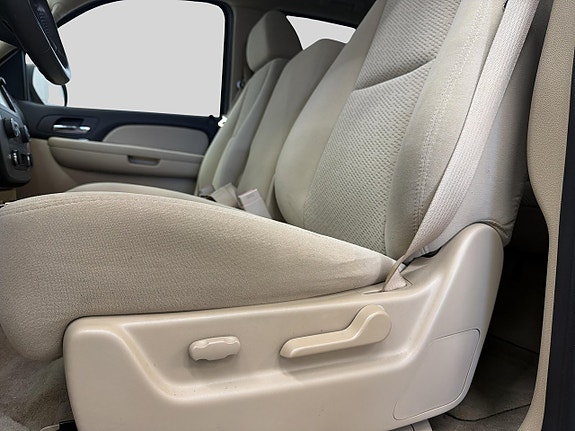 Chevrolet Tahoe 30 of 30