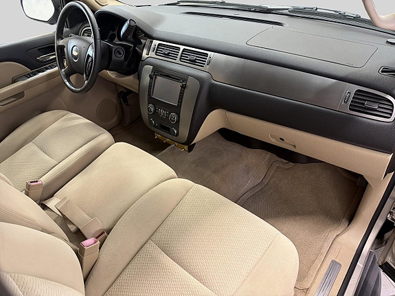 Chevrolet Tahoe 23 of 30