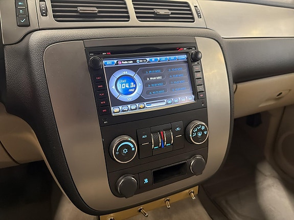 Chevrolet Tahoe 16 of 30