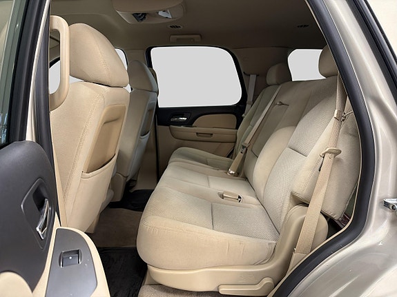 Chevrolet Tahoe 10 of 30