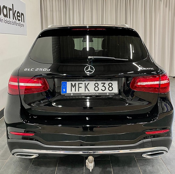 Mercedes-Benz GLC250 d 24 of 24