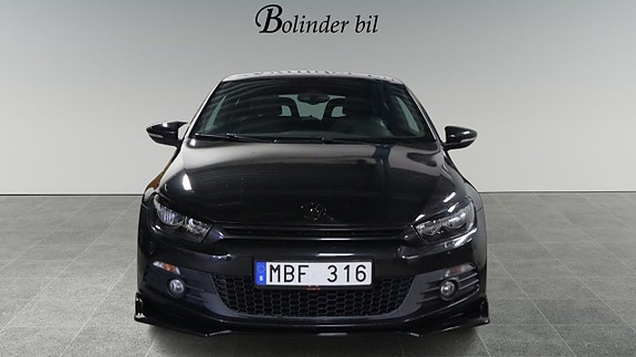 Volkswagen Scirocco 2 of 29