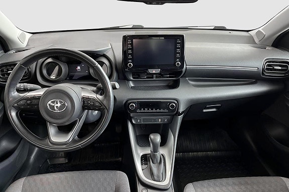 Toyota Yaris 11 of 13