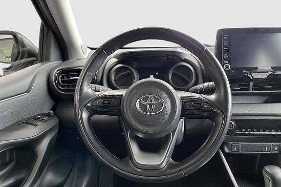 Toyota Yaris 12 of 13