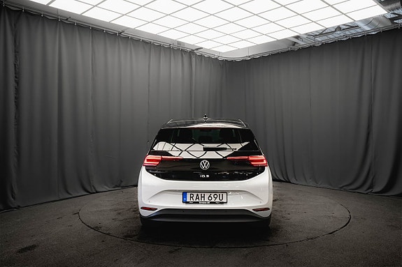 Volkswagen ID.3 8 of 23