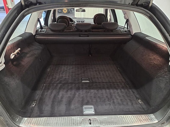 Mercedes-Benz E280 8 of 10