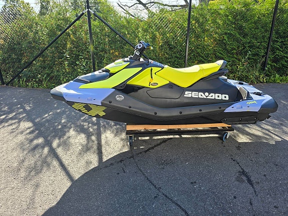 Sea-Doo Spark Trixx 1 up -2024 med 16 timmar 3 of 12
