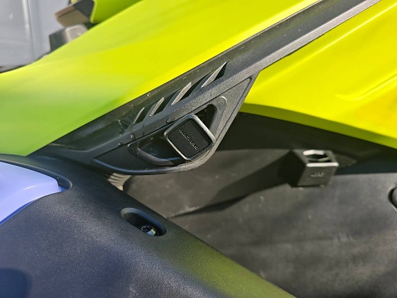 Sea-Doo Spark Trixx 1 up -2024 med 16 timmar 12 of 12