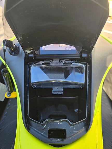 Sea-Doo Spark Trixx 1 up -2024 med 16 timmar 10 of 12