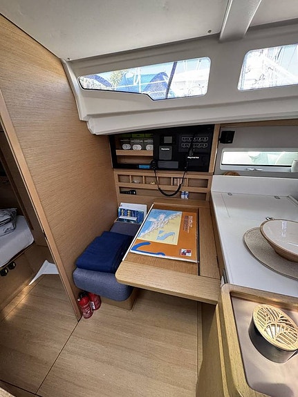Jeanneau Sun Odyssey 440 –svenskägd och redo för Medelhavet 8 of 12