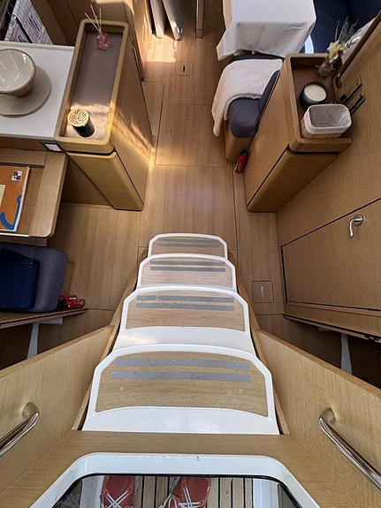 Jeanneau Sun Odyssey 440 –svenskägd och redo för Medelhavet 6 of 12