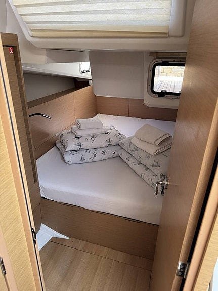 Jeanneau Sun Odyssey 440 –svenskägd och redo för Medelhavet 7 of 12