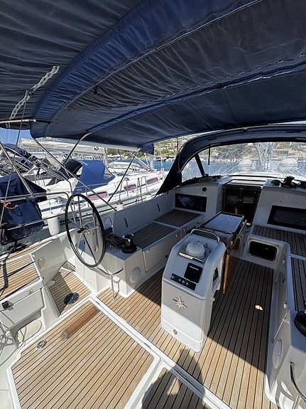 Jeanneau Sun Odyssey 440 –svenskägd och redo för Medelhavet 4 of 12
